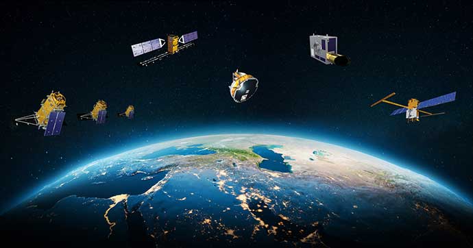 Illustration of a CubeSat and a map of Canada