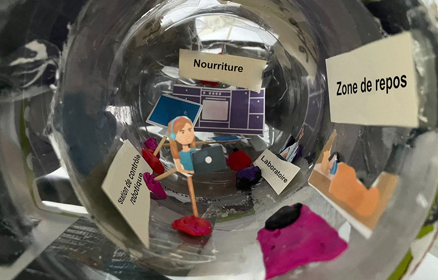 Exemple de zone de repos située tout près du laboratoire, station de contrôle robotique et nourriture